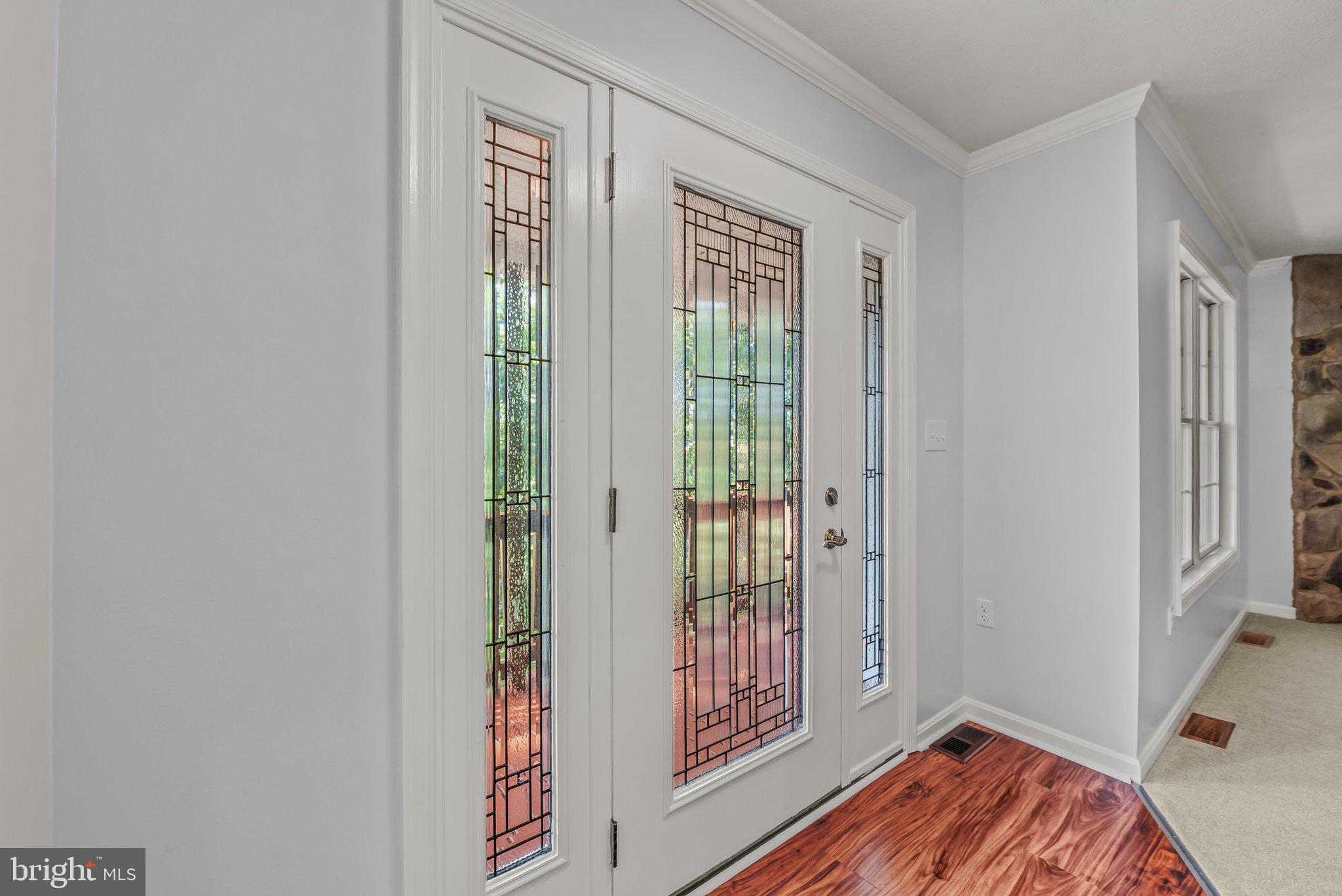 1787 Spohrs Road Berkeley Springs, WV 25411 - Photo 4 of 49 Entrance