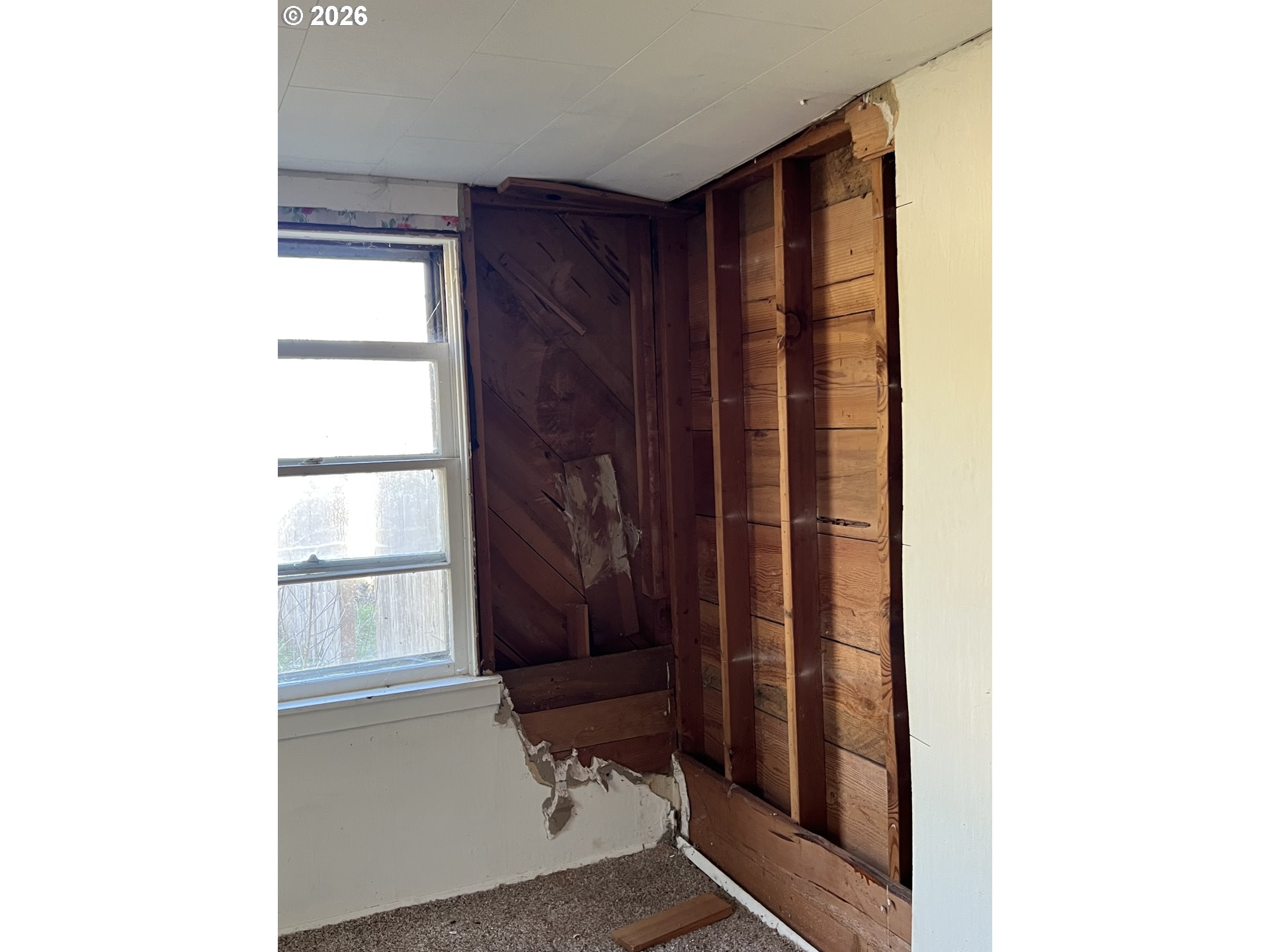 1161 Curtin Road Cottage Grove, OR 97424 - Photo 11 of 34 a view of front door