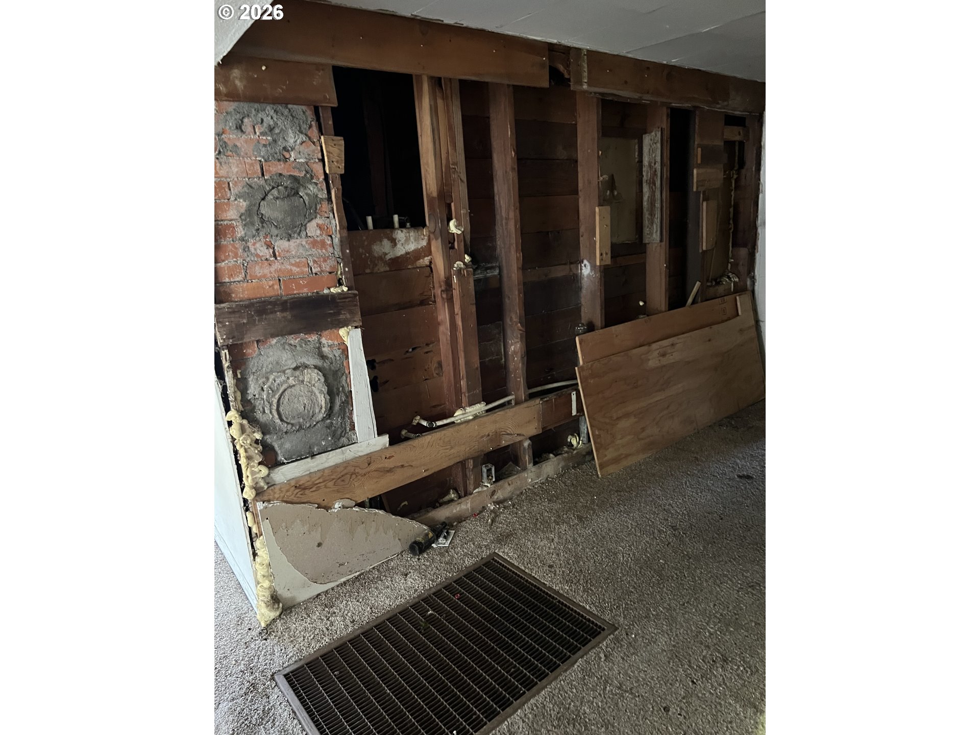 1161 Curtin Road Cottage Grove, OR 97424 - Photo 16 of 34 a room with storage and utility