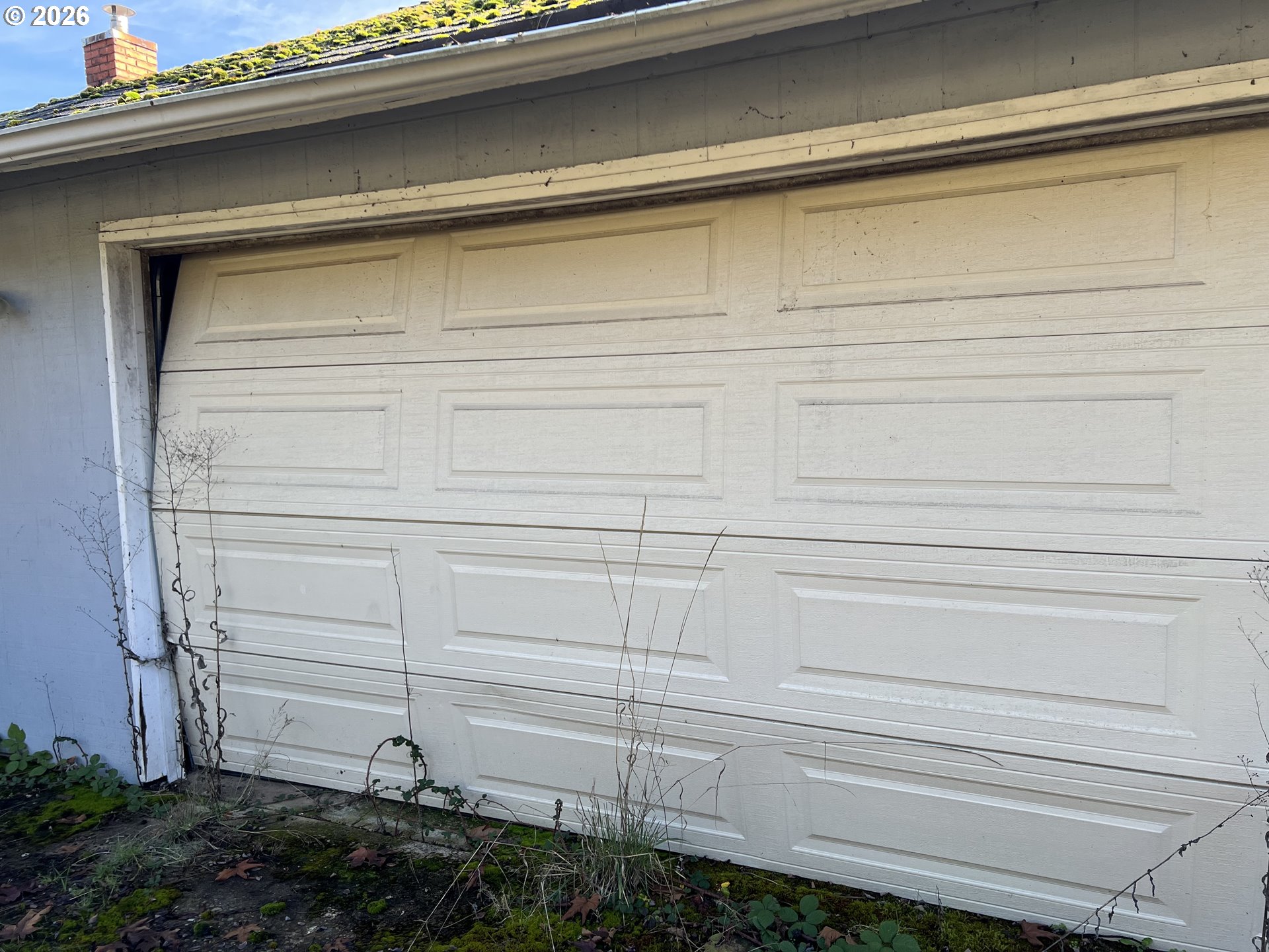 1161 Curtin Road Cottage Grove, OR 97424 - Photo 2 of 34 a close view of closet
