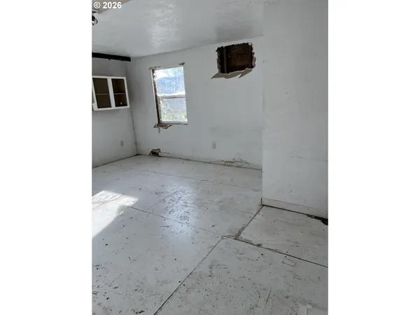 a view of utility room