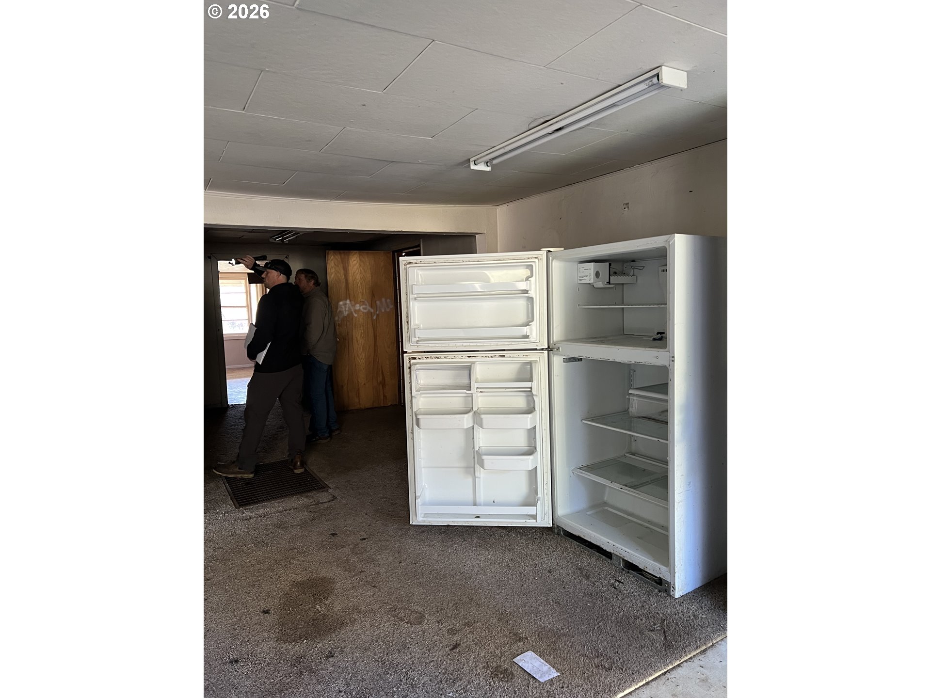 1161 Curtin Road Cottage Grove, OR 97424 - Photo 4 of 34 a view of a walk in closet