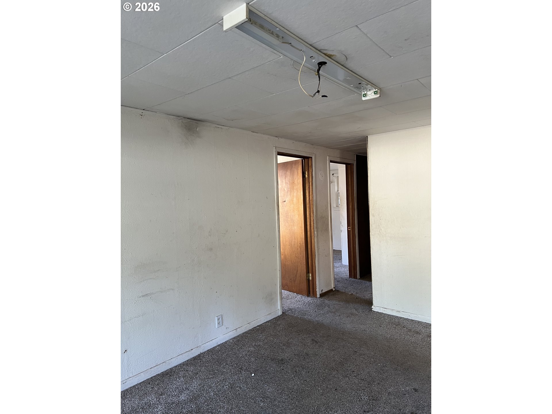 1161 Curtin Road Cottage Grove, OR 97424 - Photo 5 of 34 a view of entryway