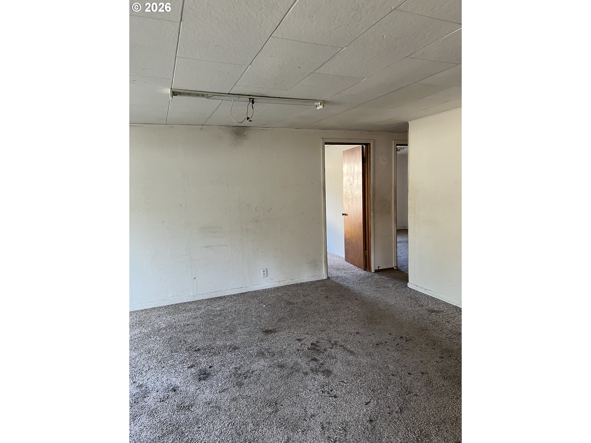 1161 Curtin Road Cottage Grove, OR 97424 - Photo 10 of 34 a view of a room with an empty space