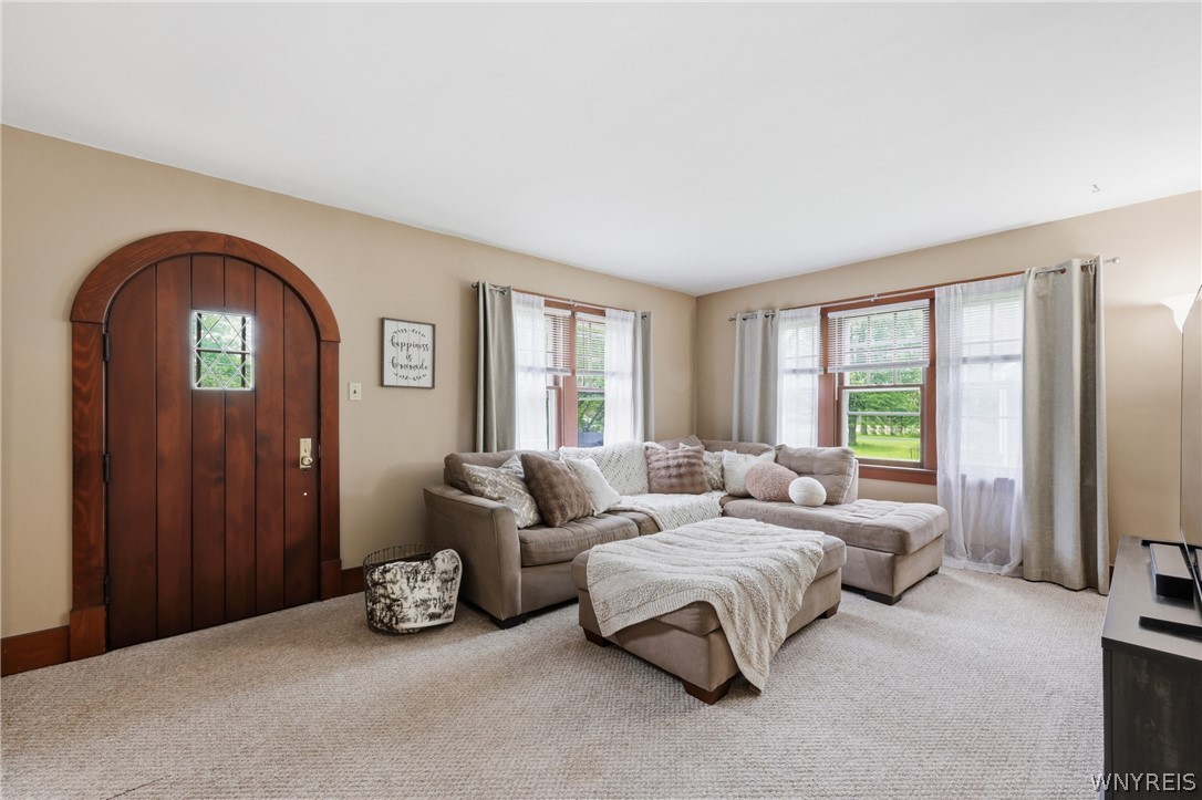 68 East Center Road West Seneca, NY 14224 - Photo 4 of 25
