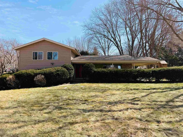 $349,900 | 3458 Field Crest Court, Beloit, WI 53511