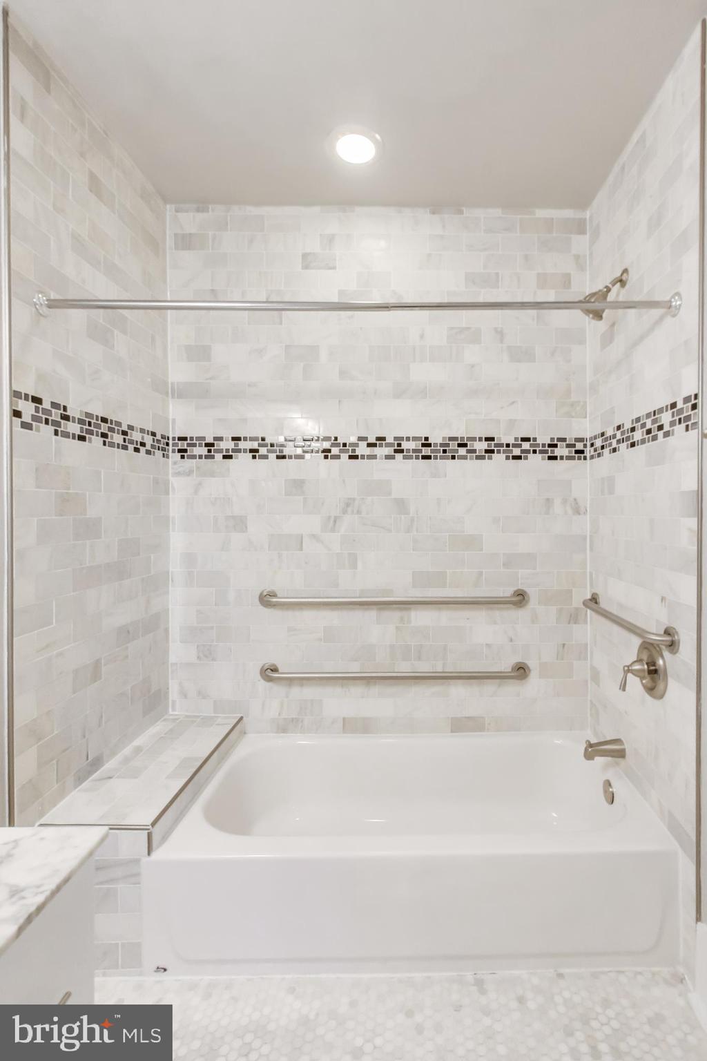 1827 Benning Road Northeast, Unit 204 Washington, DC 20002 - Photo 11 of 31