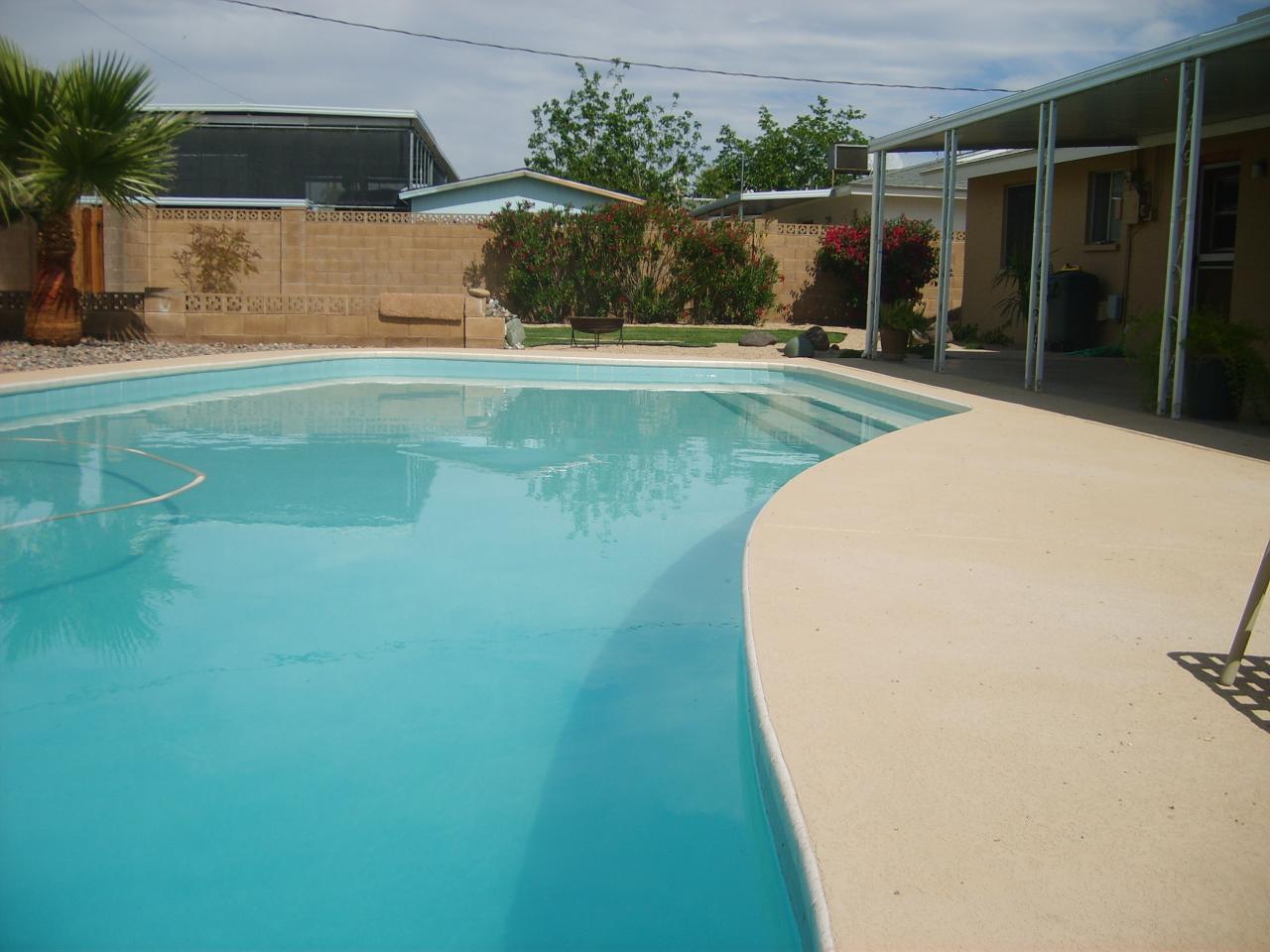 3140 West Redfield Road Phoenix, AZ 85053 - Photo 16 of 20 HUGE SPARKLING POOL