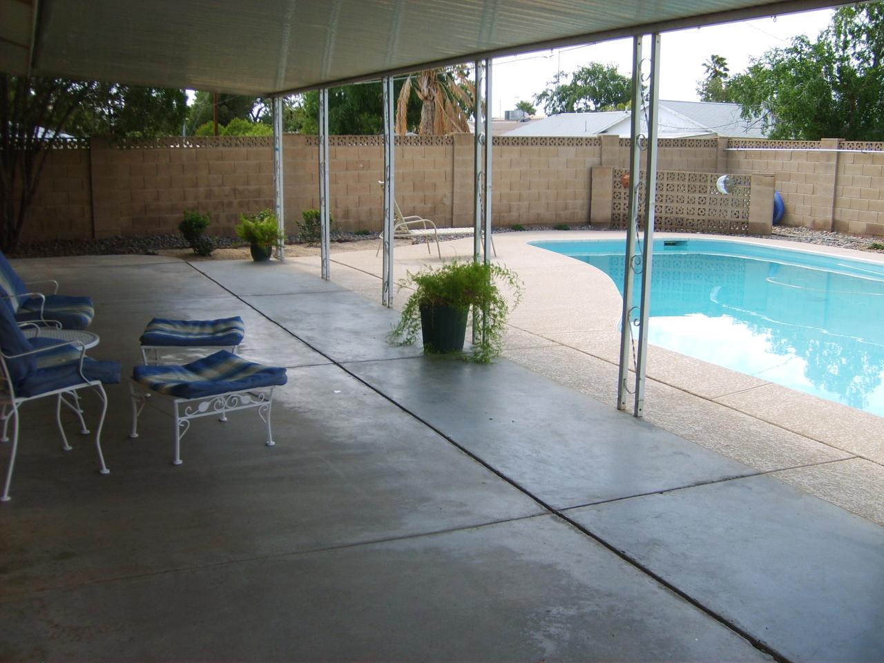 3140 West Redfield Road Phoenix, AZ 85053 - Photo 17 of 20 LONG COVERED PATIO