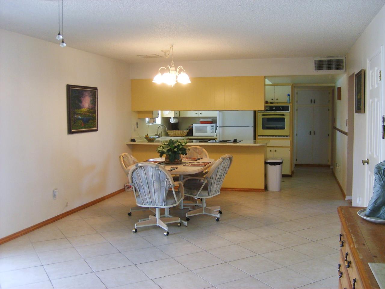 3140 West Redfield Road Phoenix, AZ 85053 - Photo 6 of 20 KITCHEN/GREAT ROOM