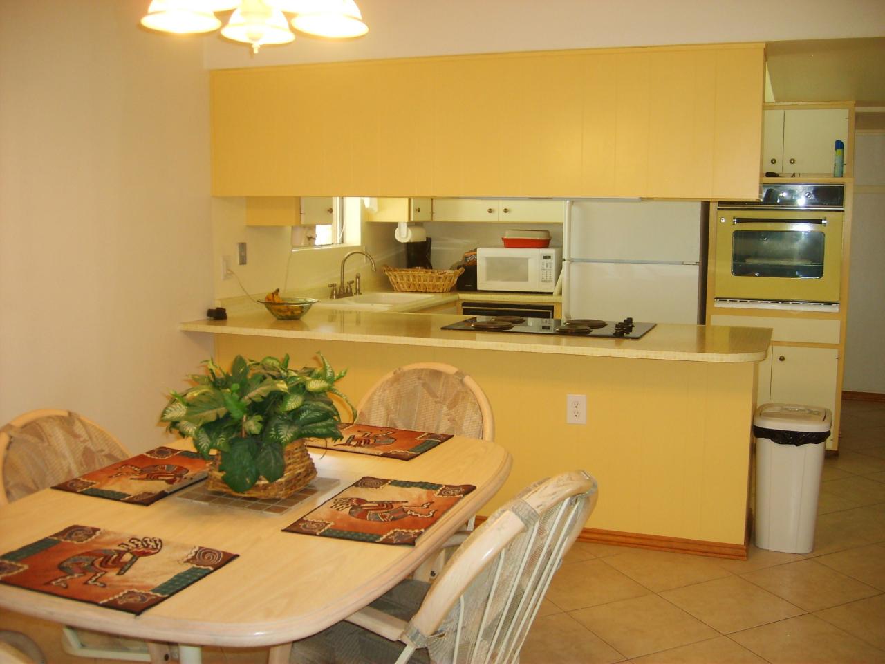 3140 West Redfield Road Phoenix, AZ 85053 - Photo 8 of 20 KITCHEN