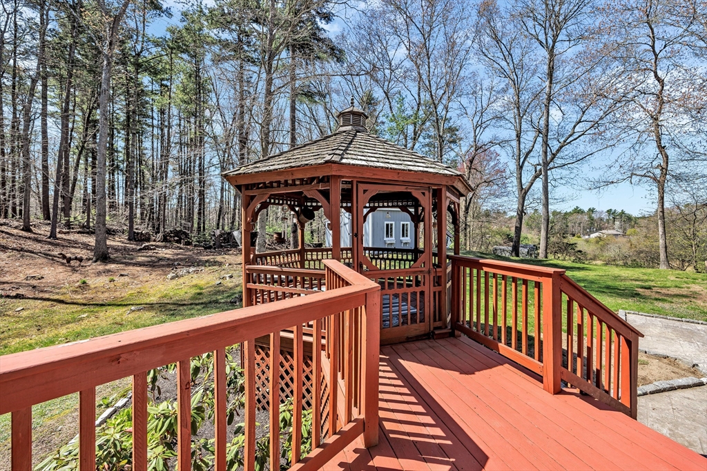 331 Braley Hill Road Rochester, MA 02770 - Photo 9 of 42