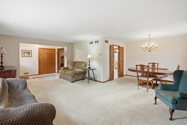 3459 Huntington Terrace Crete, IL 60417 - Photo 11 of 34