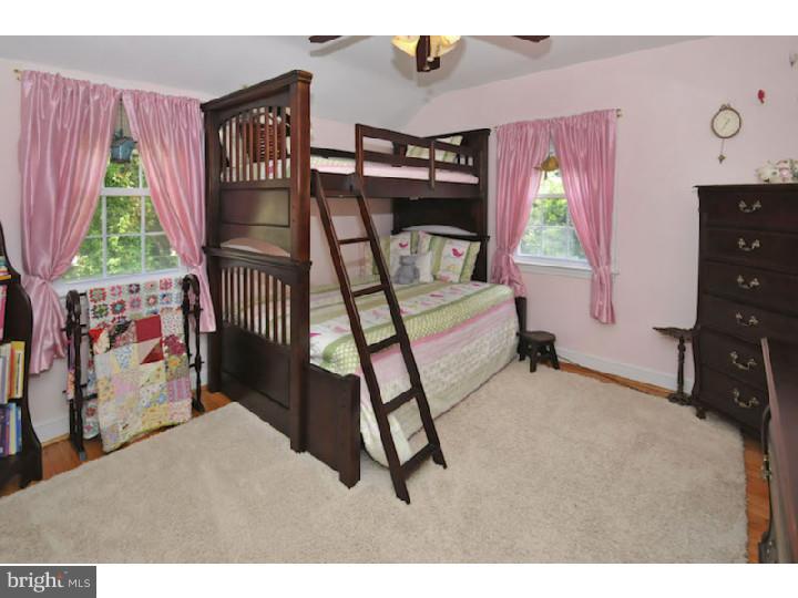 127 Andrea Road Cheltenham, PA 19012 - Photo 18 of 25 Bedroom 3