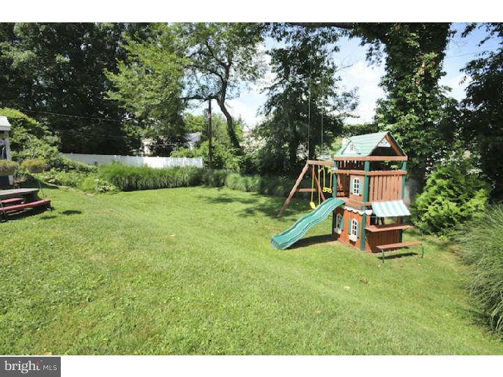 127 Andrea Road Cheltenham, PA 19012 - Photo 23 of 25 Back Yard
