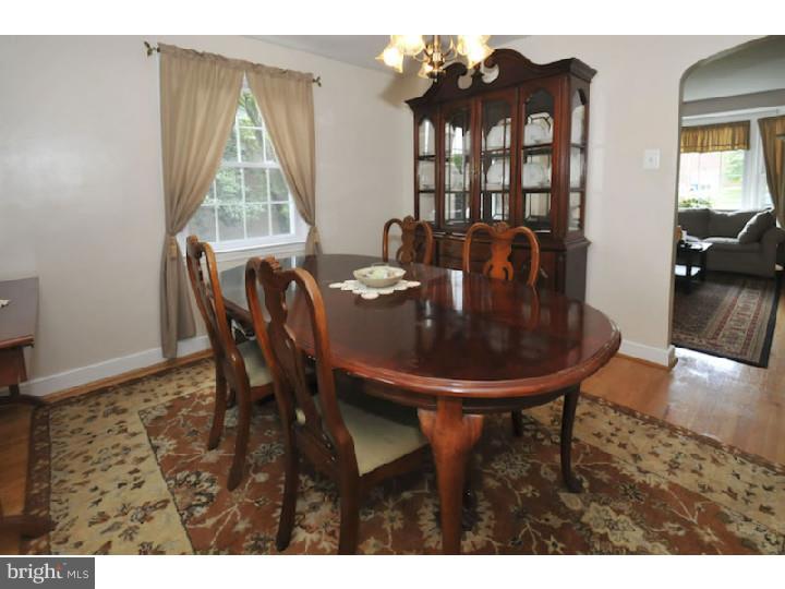 127 Andrea Road Cheltenham, PA 19012 - Photo 10 of 25 Dining Room