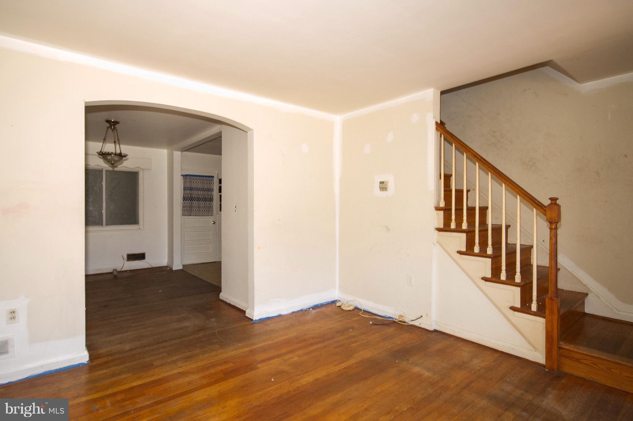 1930 Ormand Road Baltimore, MD 21222 - Photo 2 of 21 Living Room