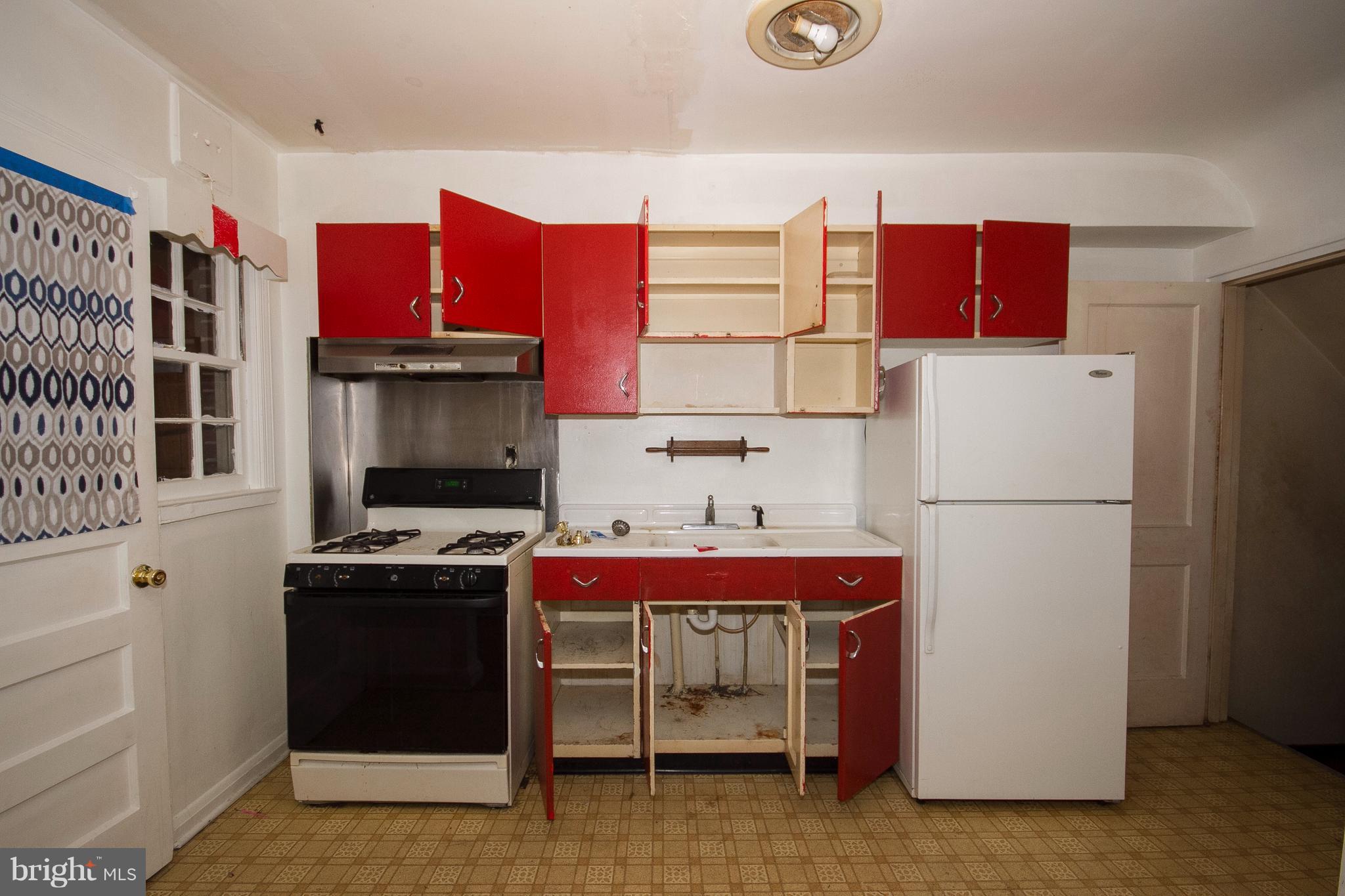 1930 Ormand Road Baltimore, MD 21222 - Photo 10 of 21 Kitchen