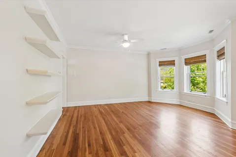$255,000 | 125 Pleasant Street, Unit 125B, Oak Park, IL 60302