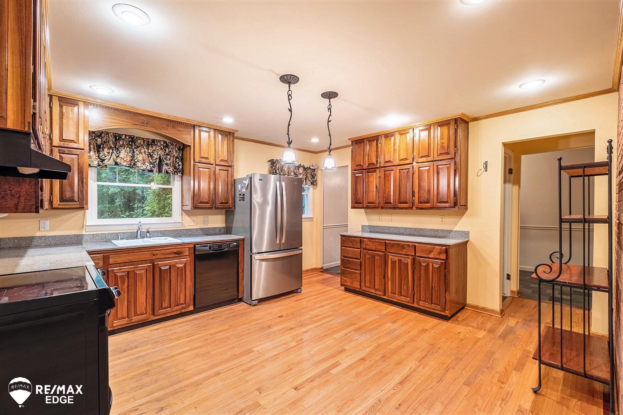 5271 East Vienna Road Clio, MI 48420 - Photo 7 of 41 50124873-10.JPG