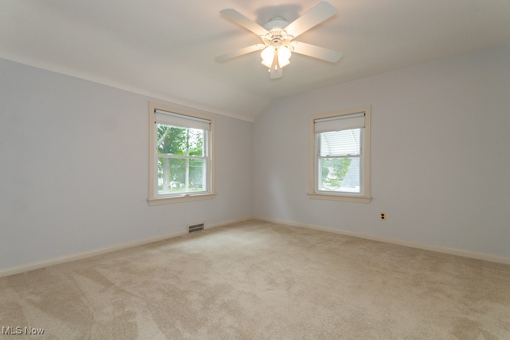 1656 Lyndhurst Road Lyndhurst, OH 44124 - Photo 26 of 39