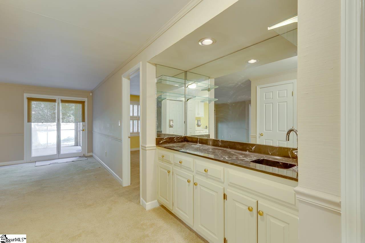 1205 Shadow Way Greenville, SC 29615 - Photo 33 of 48