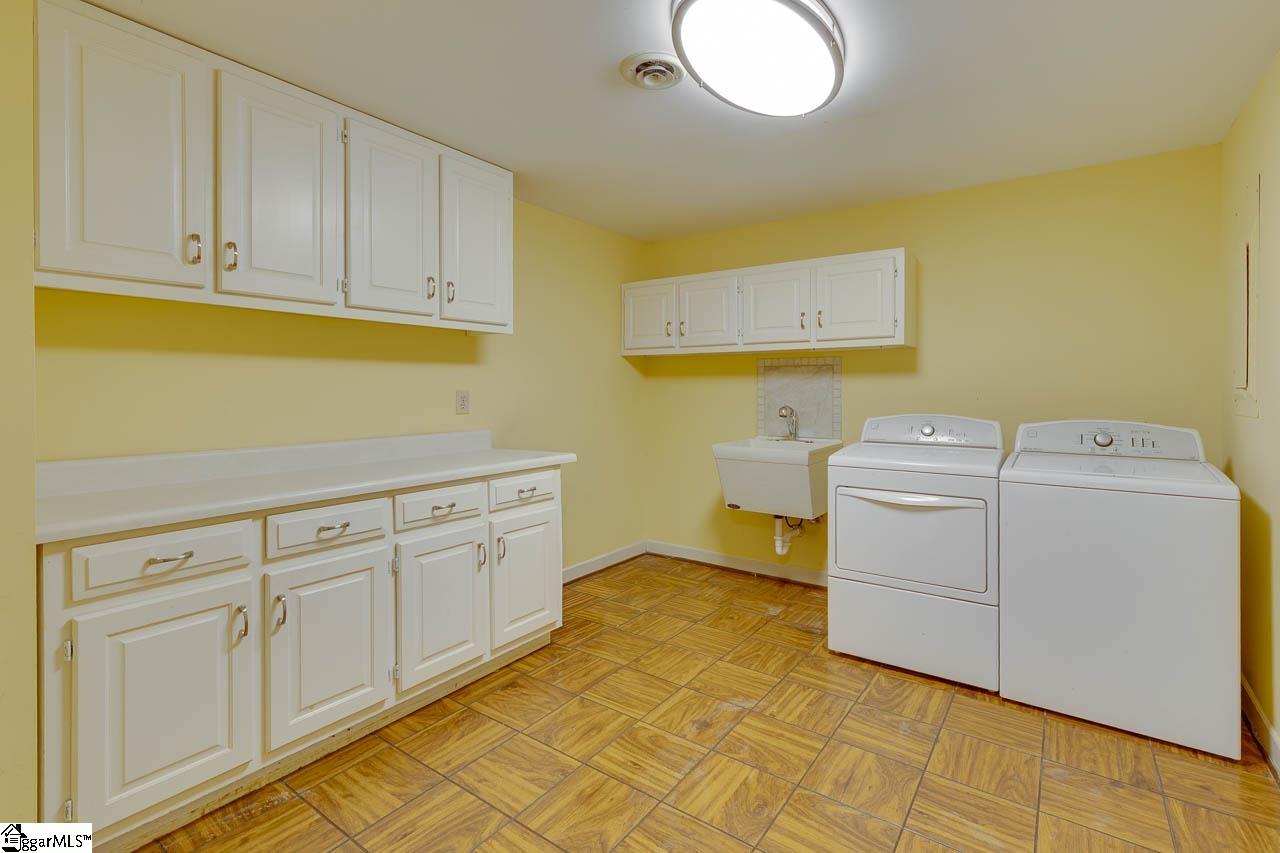 1205 Shadow Way Greenville, SC 29615 - Photo 34 of 48