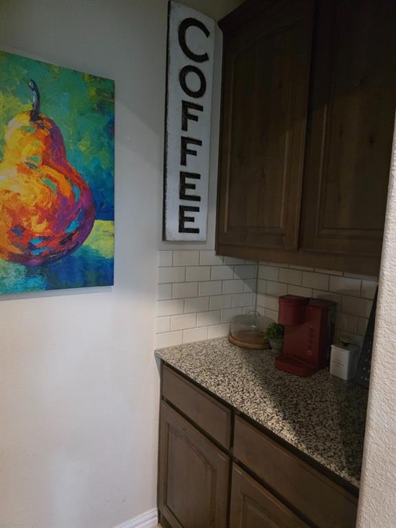 904 Royse Ridge Road Ennis, TX 75119 - Photo 11 of 18