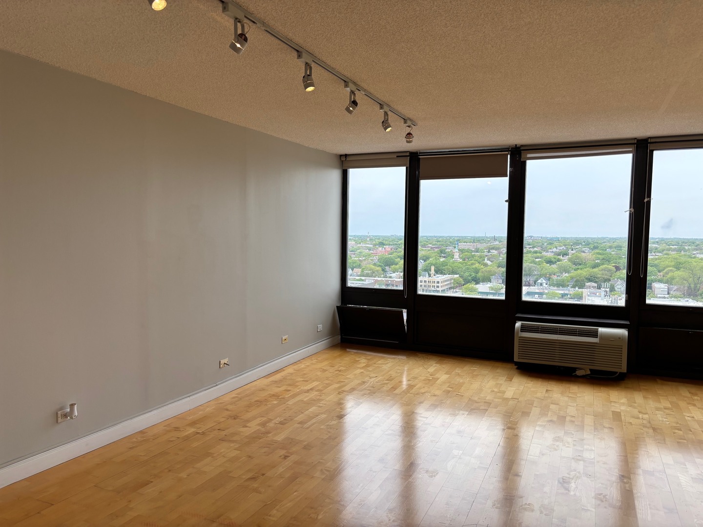 5320 North Sheridan Road, Unit 1610 Chicago, IL 60640 - Photo 11 of 18