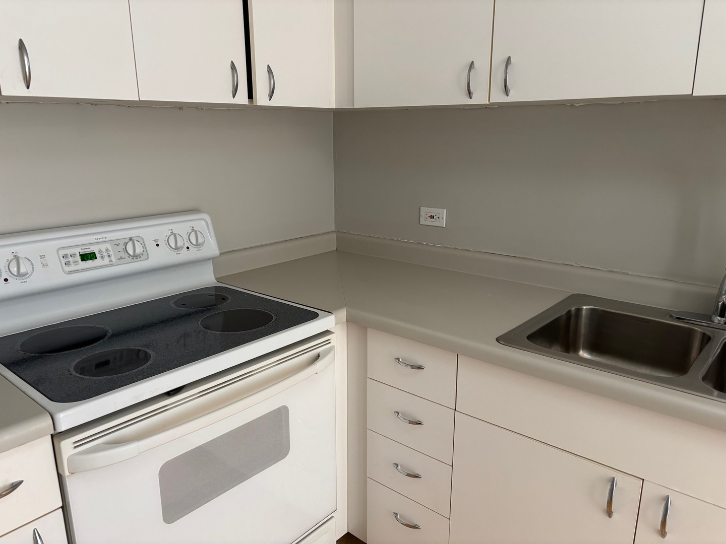 5320 North Sheridan Road, Unit 1610 Chicago, IL 60640 - Photo 12 of 18