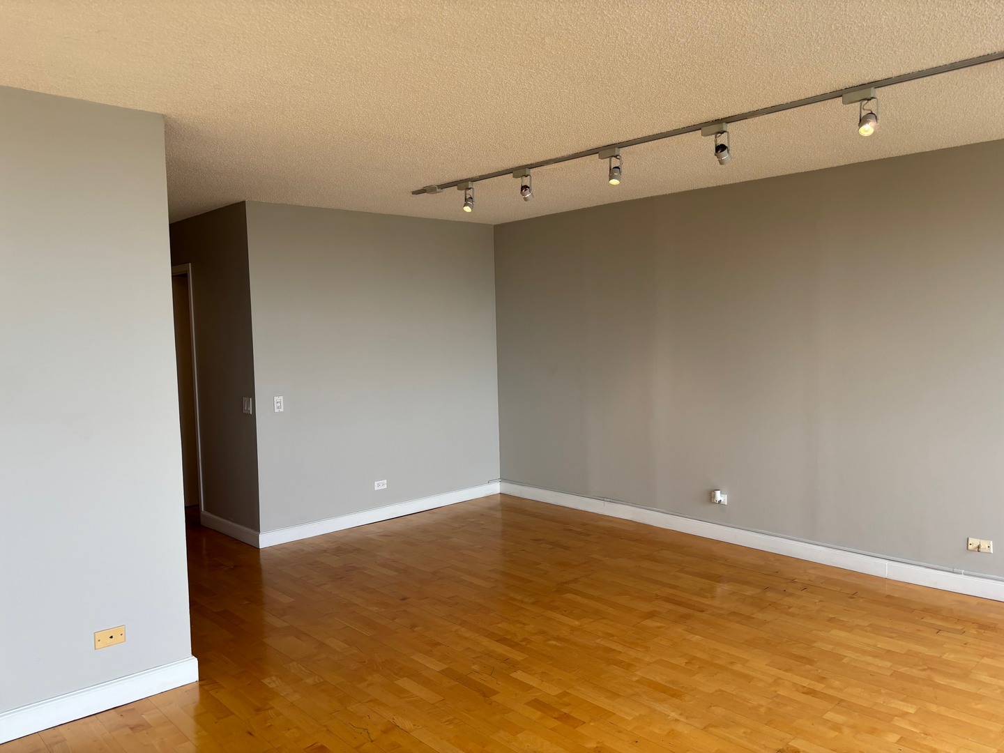 5320 North Sheridan Road, Unit 1610 Chicago, IL 60640 - Photo 9 of 18