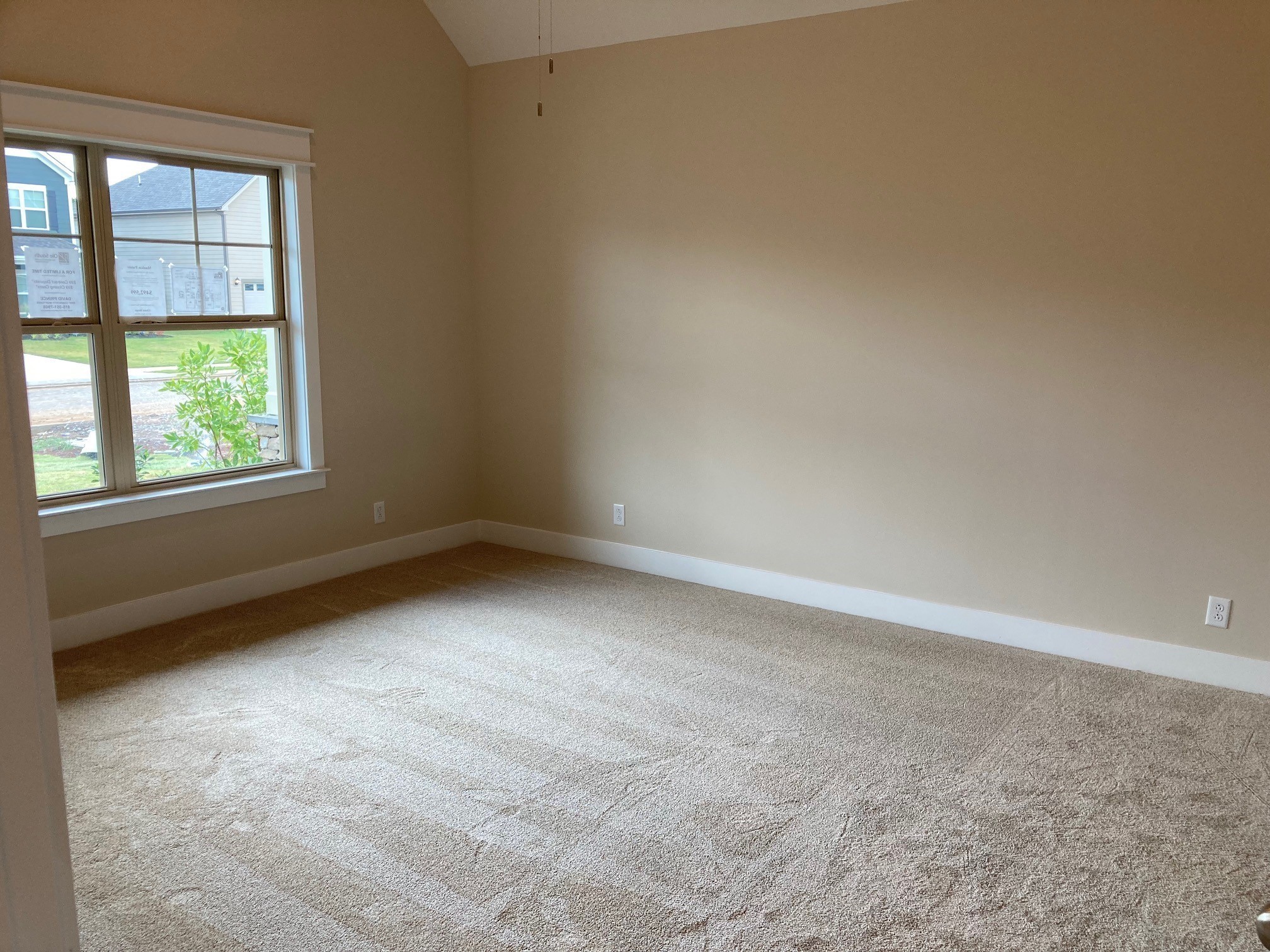 613 Spring Hill Drive Smyrna, TN 37167 - Photo 16 of 25 an empty room with a window