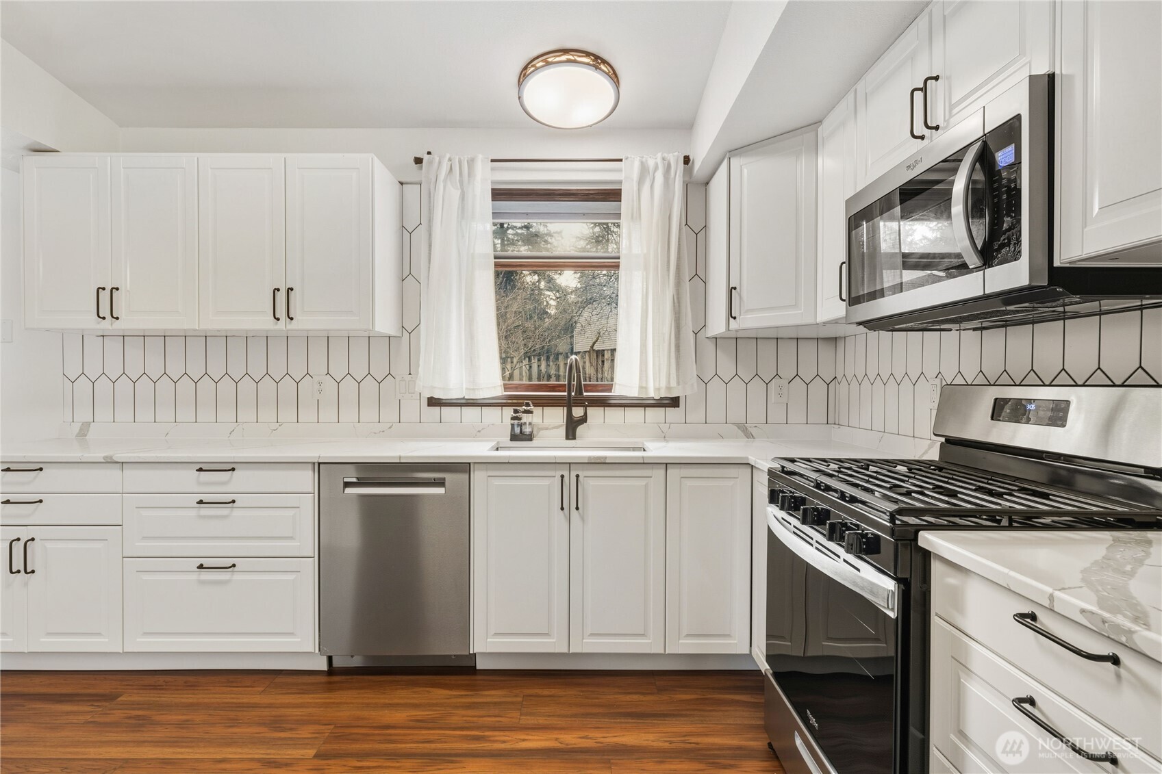 2952 216th Place Southwest Brier, WA 98036 - Photo 11 of 34