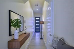 659 Press Street Houston, TX 77020 - Photo 2 of 18