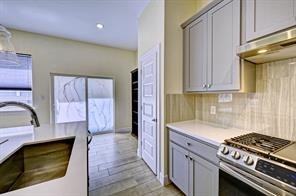 659 Press Street Houston, TX 77020 - Photo 7 of 18