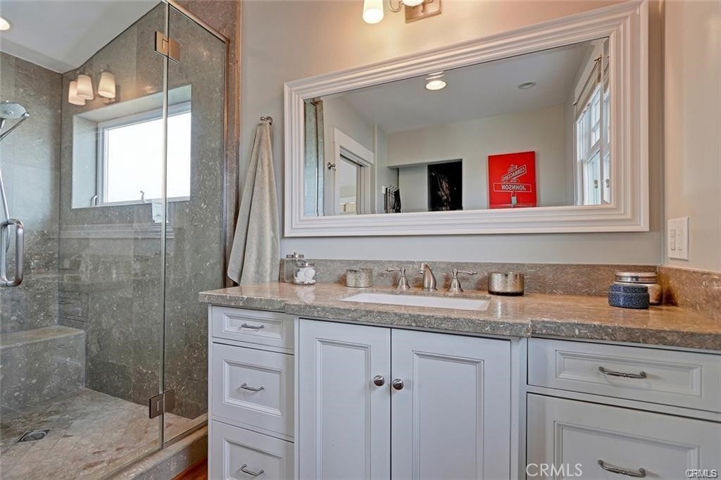 955 8th Place Hermosa Beach, CA 90254 - Photo 17 of 35