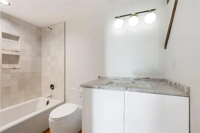 $760,000 | 301 South Toulme Street, Unit 203, Bay St. Louis, MS 39520