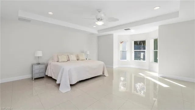 $1,000,000 | 1580 16th Street Northeast, Naples, FL 34120