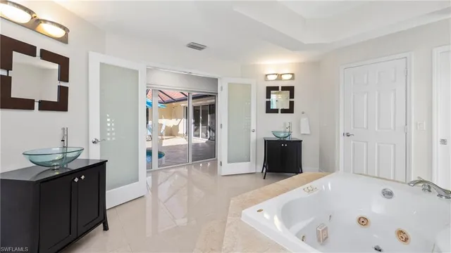 $1,000,000 | 1580 16th Street Northeast, Naples, FL 34120