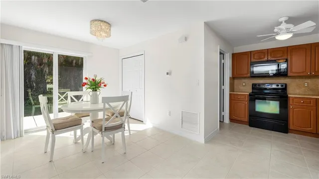 $1,000,000 | 1580 16th Street Northeast, Naples, FL 34120