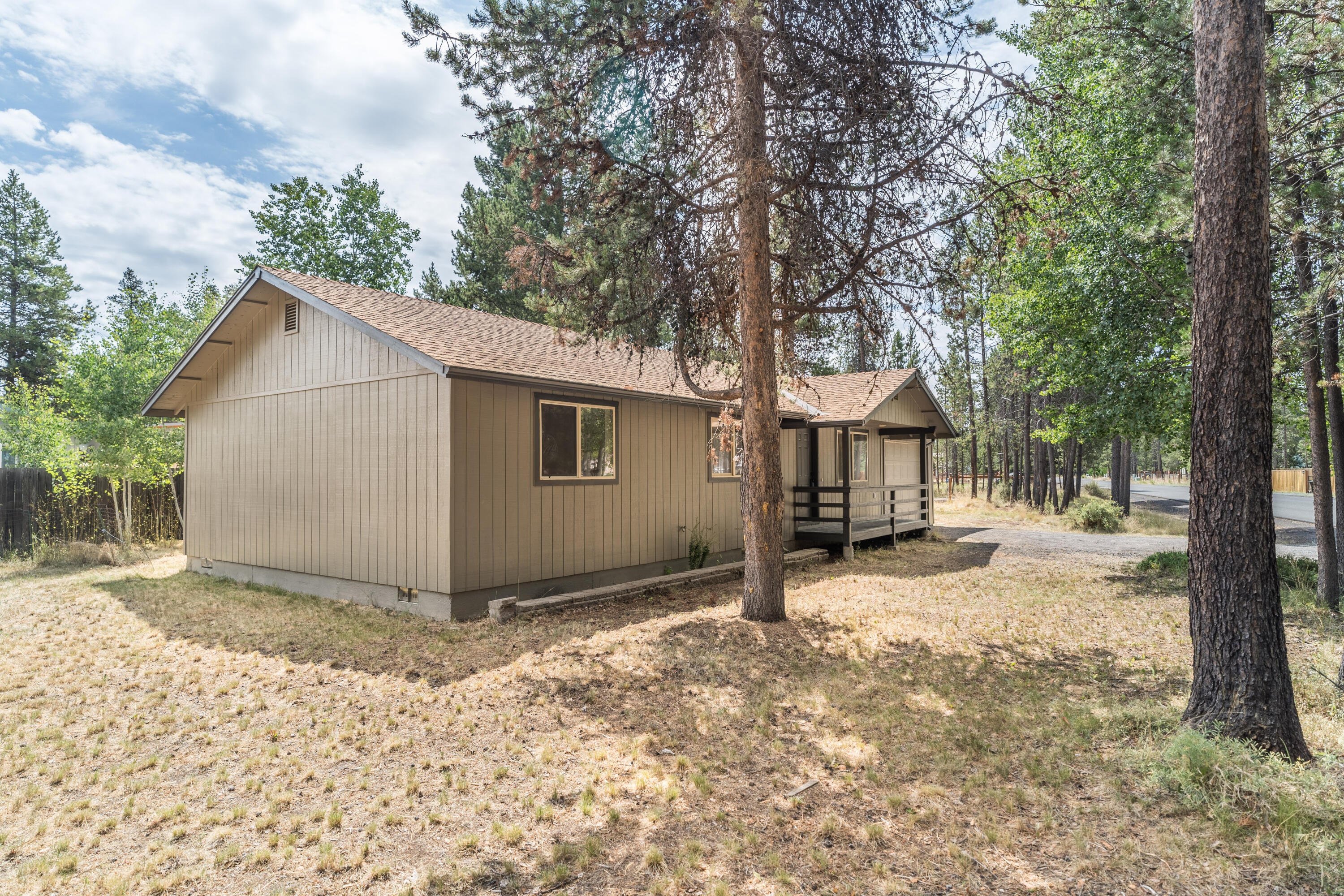 55726 Swan Road Bend, OR 97707 - Photo 25 of 31 DSC01646-HDR