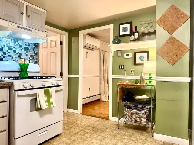 $329,900 | 41 Old Ferry Road, Northampton, MA 01060