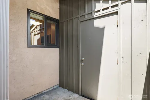 $445,000 | 10037 Northeast 138th Place, Unit D7, Kirkland, WA 98034