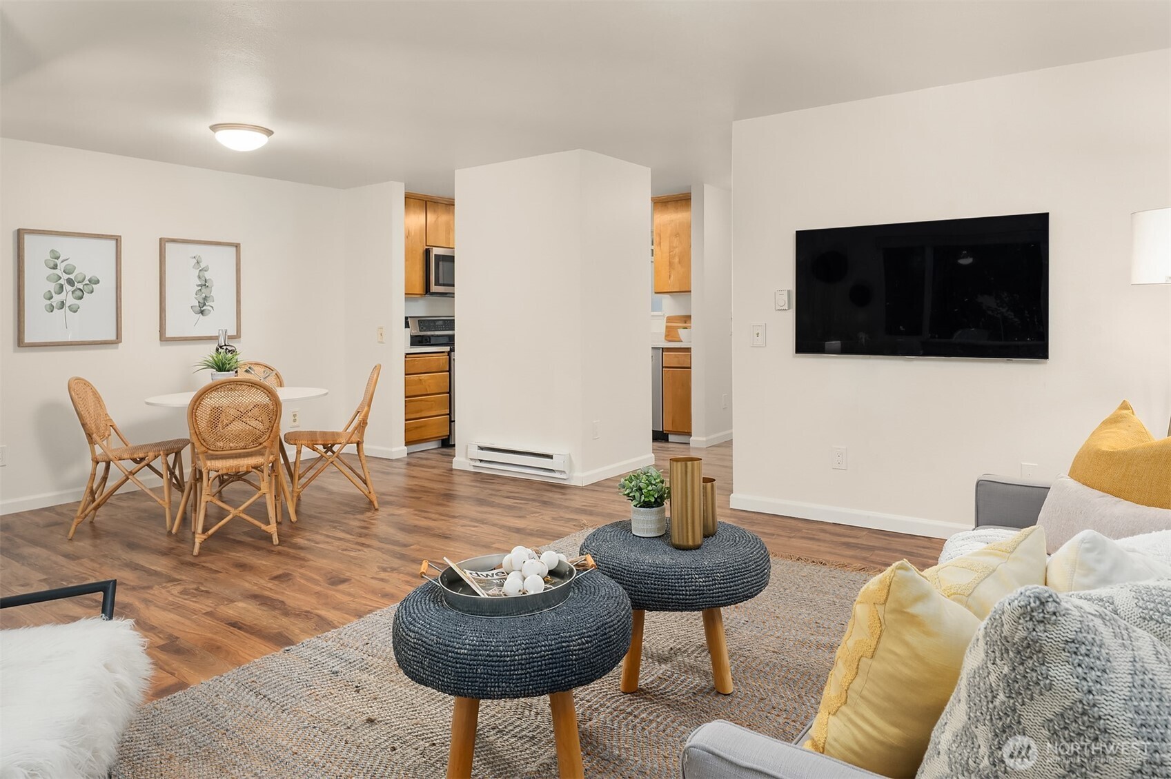 10037 Northeast 138th Place, Unit D7 Kirkland, WA 98034 - Photo 4 of 19