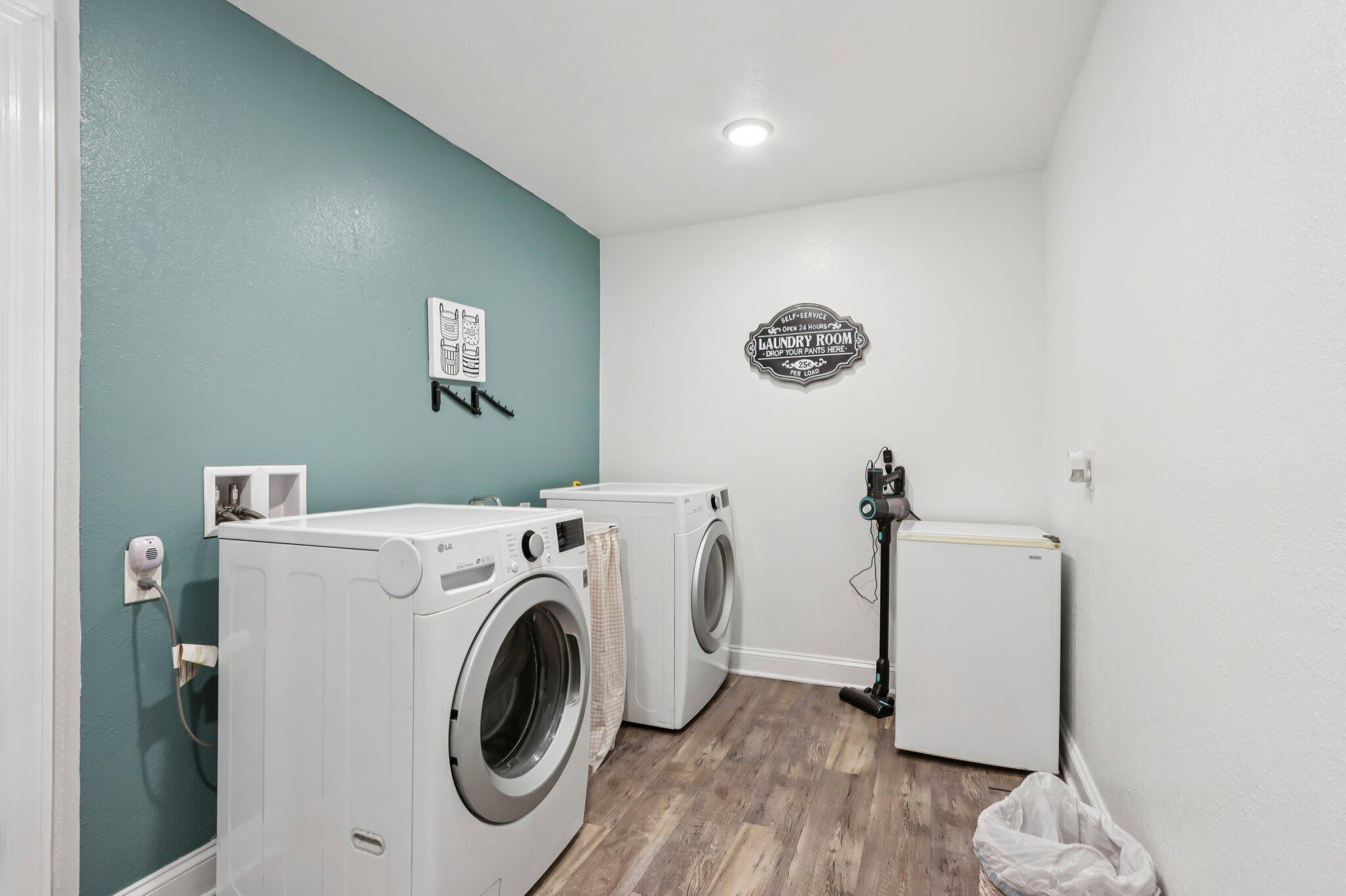 9205 South Chicago Road Oak Creek, WI 53154 - Photo 14 of 48 Laundry