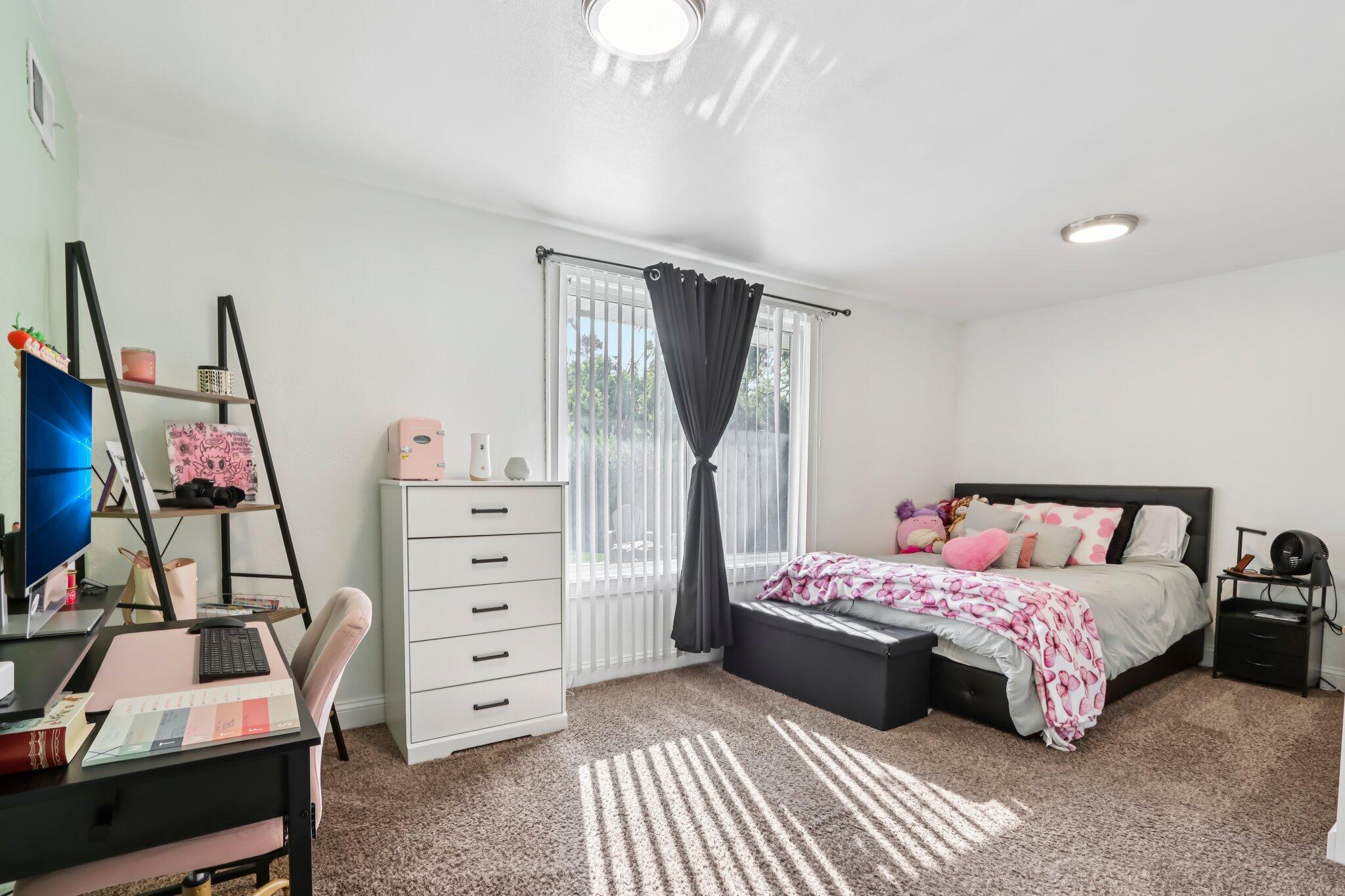 9205 South Chicago Road Oak Creek, WI 53154 - Photo 23 of 48 2nd bedroom