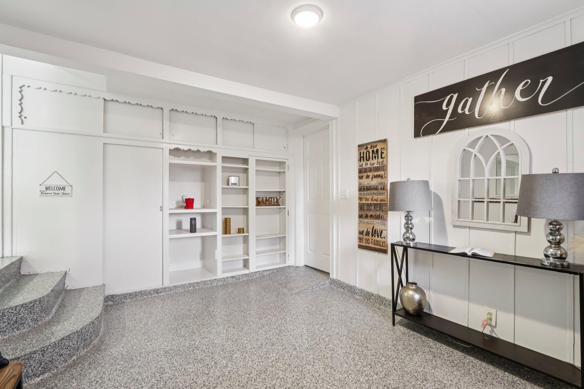 9205 South Chicago Road Oak Creek, WI 53154 - Photo 29 of 48 Entry