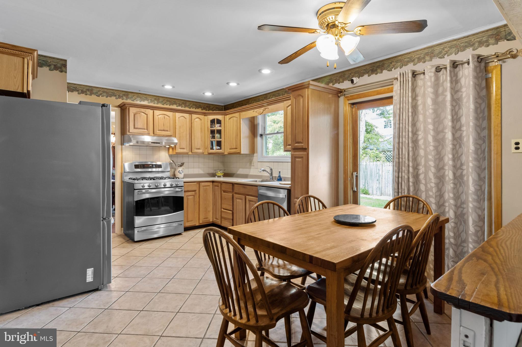 532 Ehret Road Fairless Hills, PA 19030 - Photo 5 of 35 Eat in Kitchen