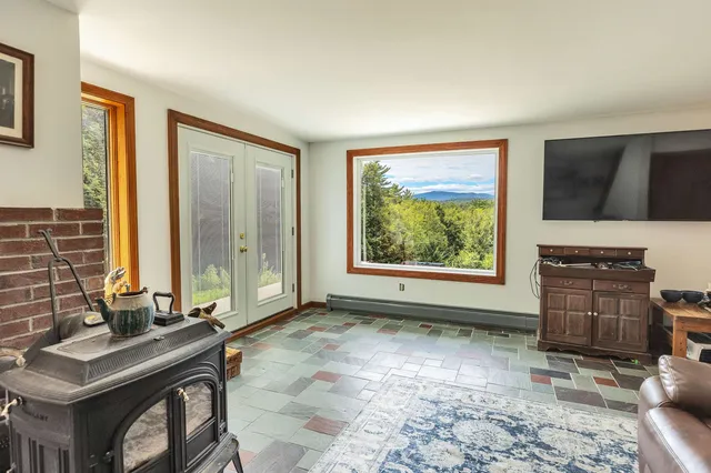 $549,999 | 213 Brush Brook Road, Dublin, NH 03444