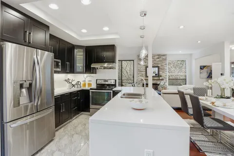 $1,999,000 | 10900 Lucky Oak Street, Cupertino, CA 95014